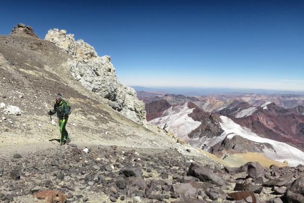 600px-NICO-VALSESIA-aconcagua7000-foto-ferrino-2015